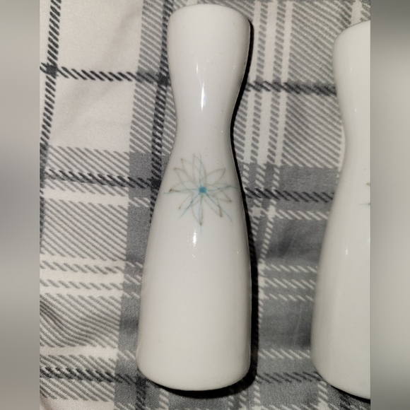 Vintage White Gray Teal Porcelain Mid Century Salt and Pepper Shakers Set of Two - Picture 3 of 5